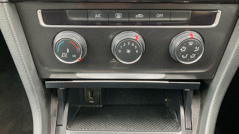 Volkswagen Golf 1.4 TSI SE [Nav] 5dr Petrol Hatchback